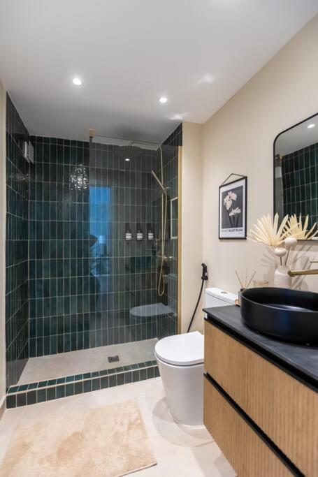 Downtown Flat With 46 Sqm Private Rooftop Terrace Málaga Eksteriør billede