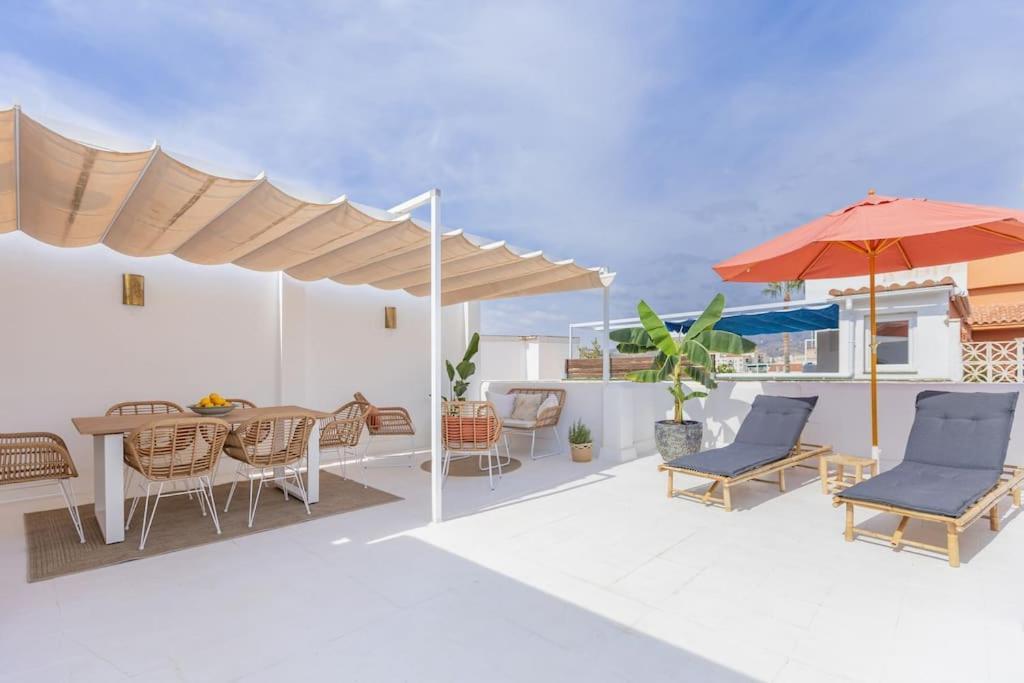 Downtown Flat With 46 Sqm Private Rooftop Terrace Málaga Eksteriør billede